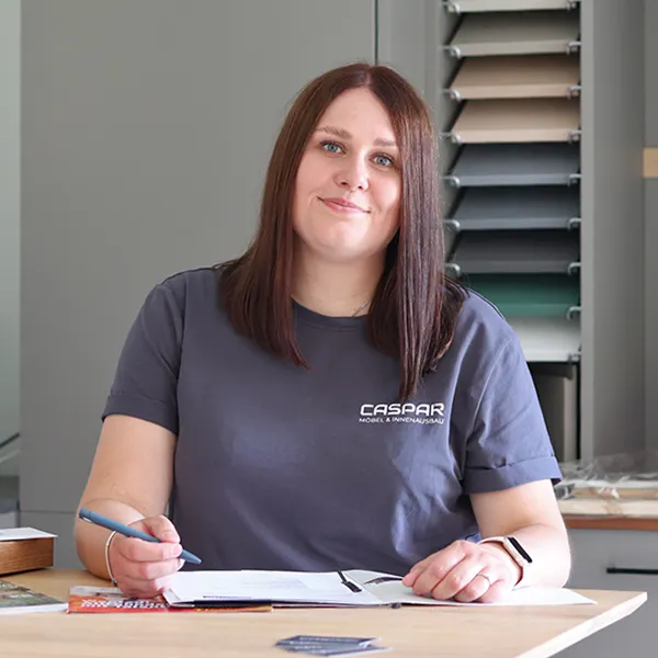 Vanessa Ludwig, Buchhaltung